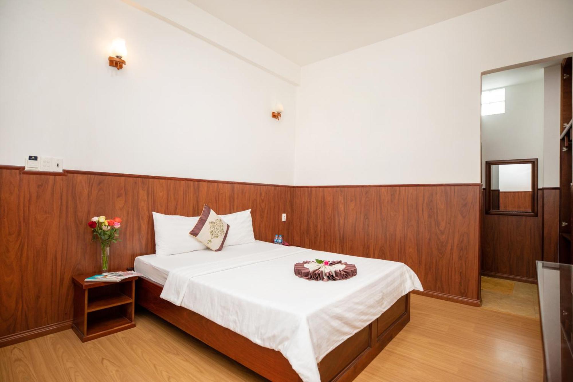 Nhat Minh Etown & Airport Khách sạn TP. Hồ Chí Minh