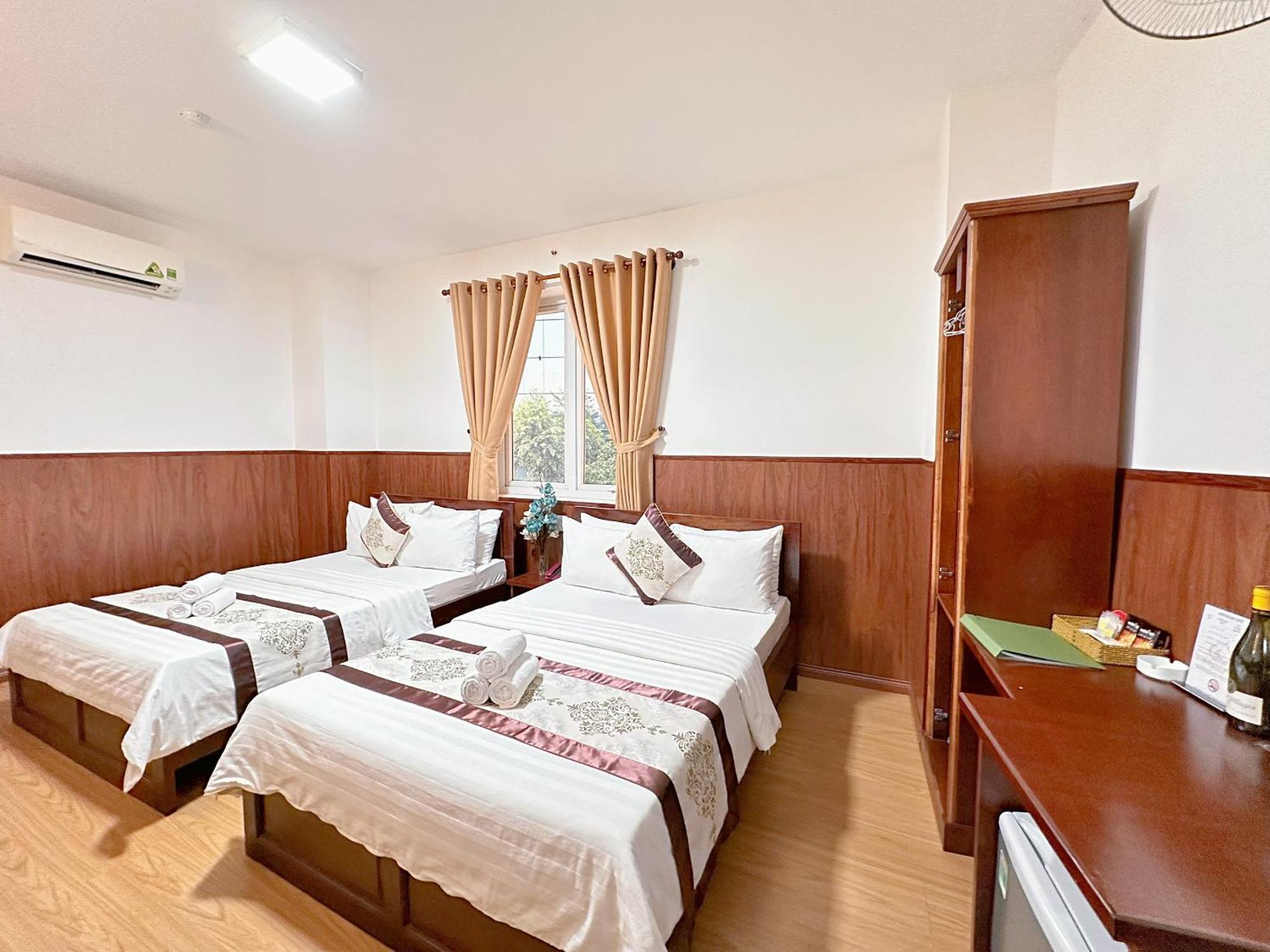 Nhat Minh Etown & Airport Khách sạn 3*