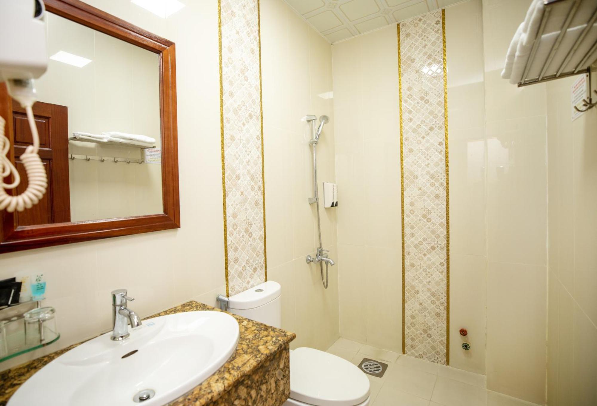 Nhat Minh Etown & Airport Khách sạn