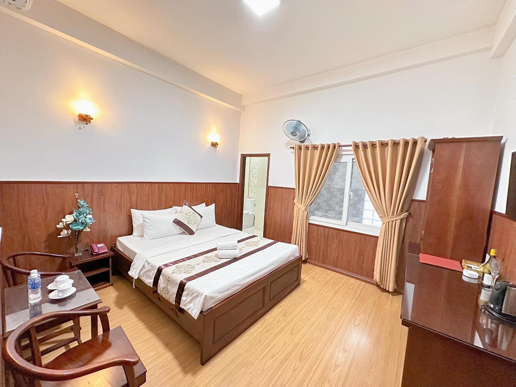 Nhat Minh Etown & Airport 3* TP. Hồ Chí Minh