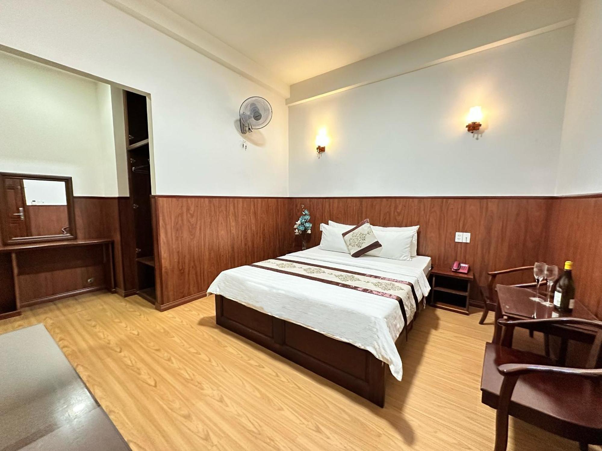 Nhat Minh Etown & Airport 3* TP. Hồ Chí Minh