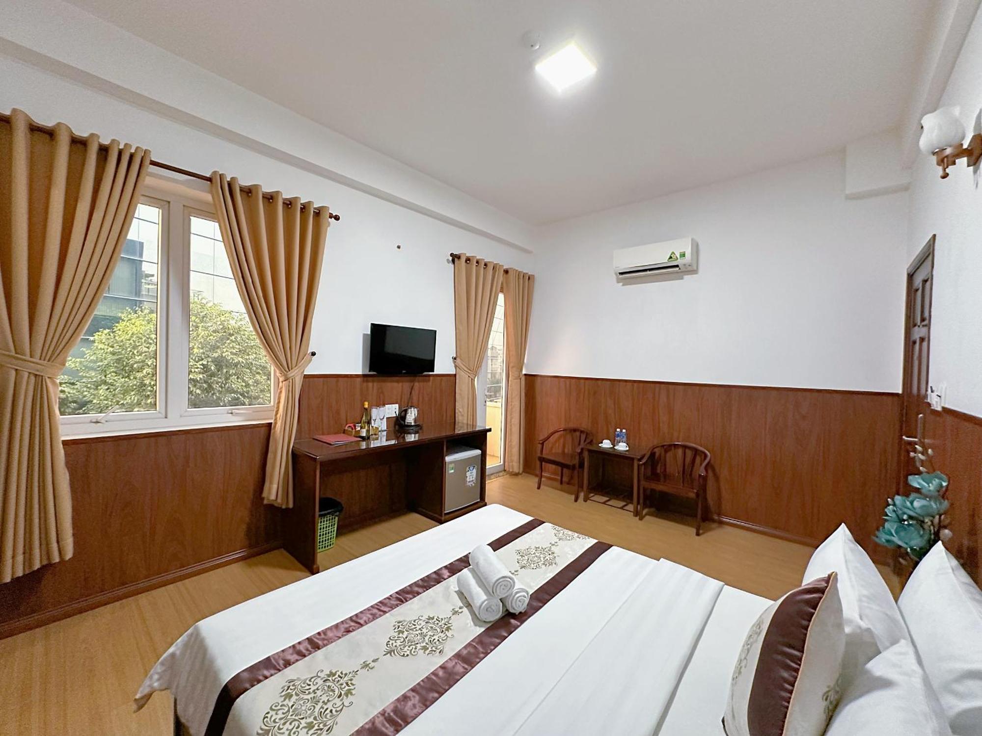 Nhat Minh Etown & Airport Khách sạn 3*