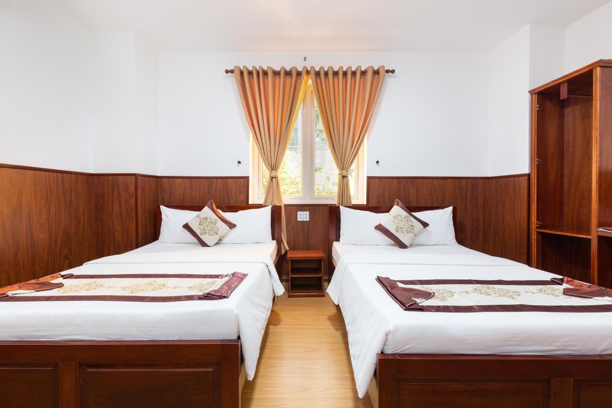 Khách sạn Nhat Minh Etown & Airport